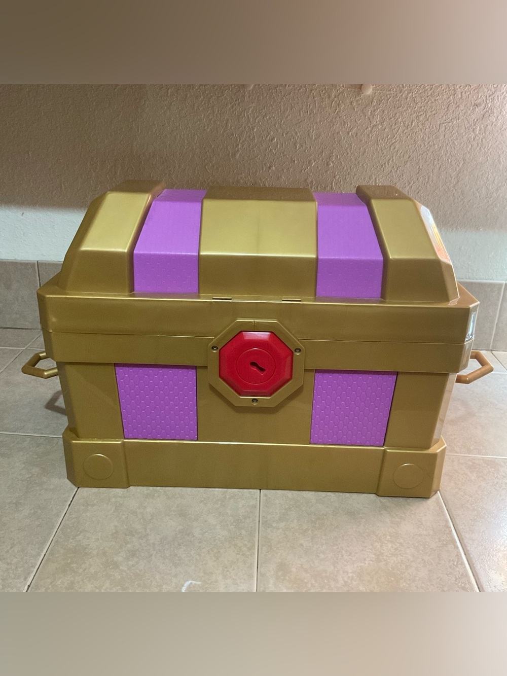 Ryan’s World Chest